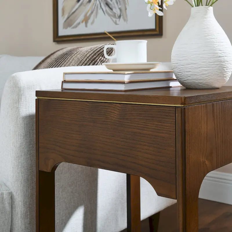 Table d'appoint à plateau relevable de style Mid-Century avec étagère de rangement