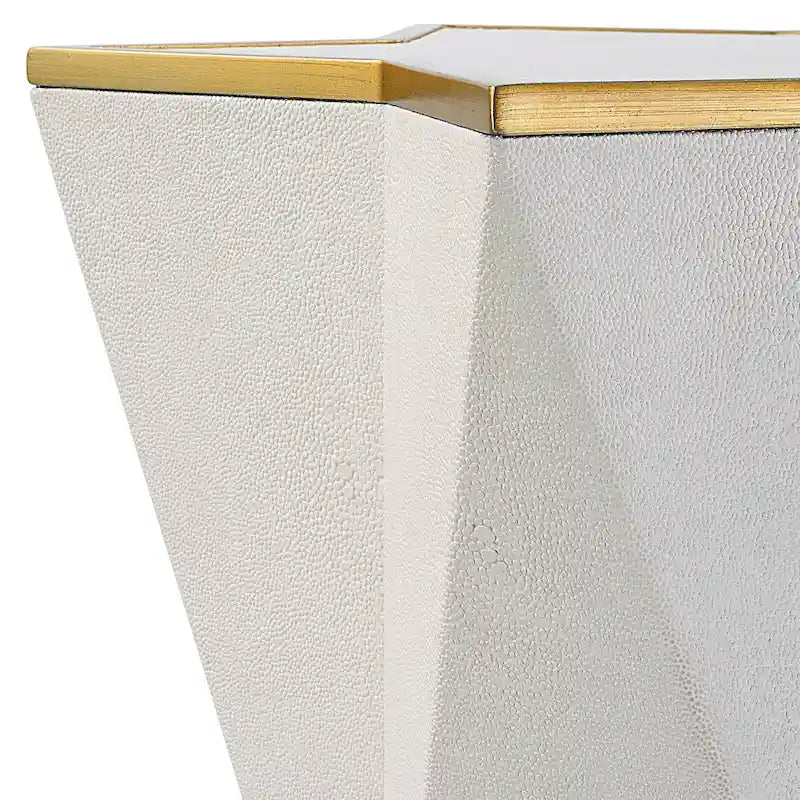 Table d'appoint en forme d'étoile avec revêtement en similicuir grainé et bordure feuille d'or