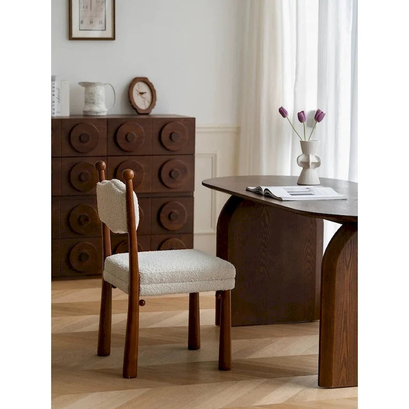Chaise de salle à manger Wave avec dossier décoratif à boules