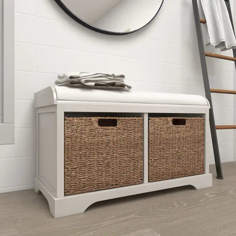 Banc de rangement en bois avec paniers en osier et siège capitonné