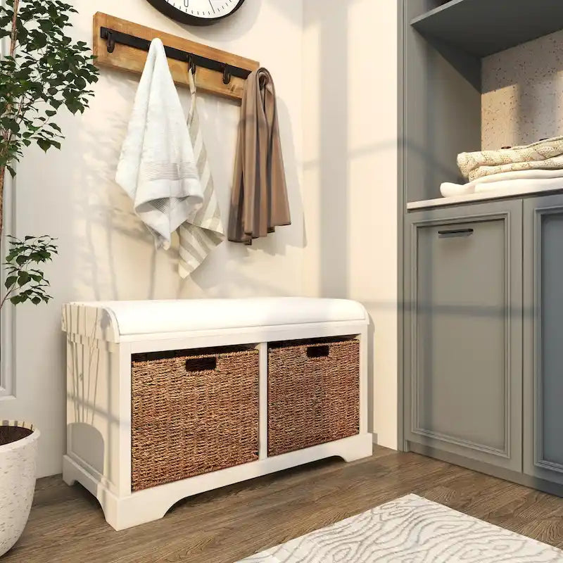 Banc de rangement en bois avec paniers en osier et siège capitonné